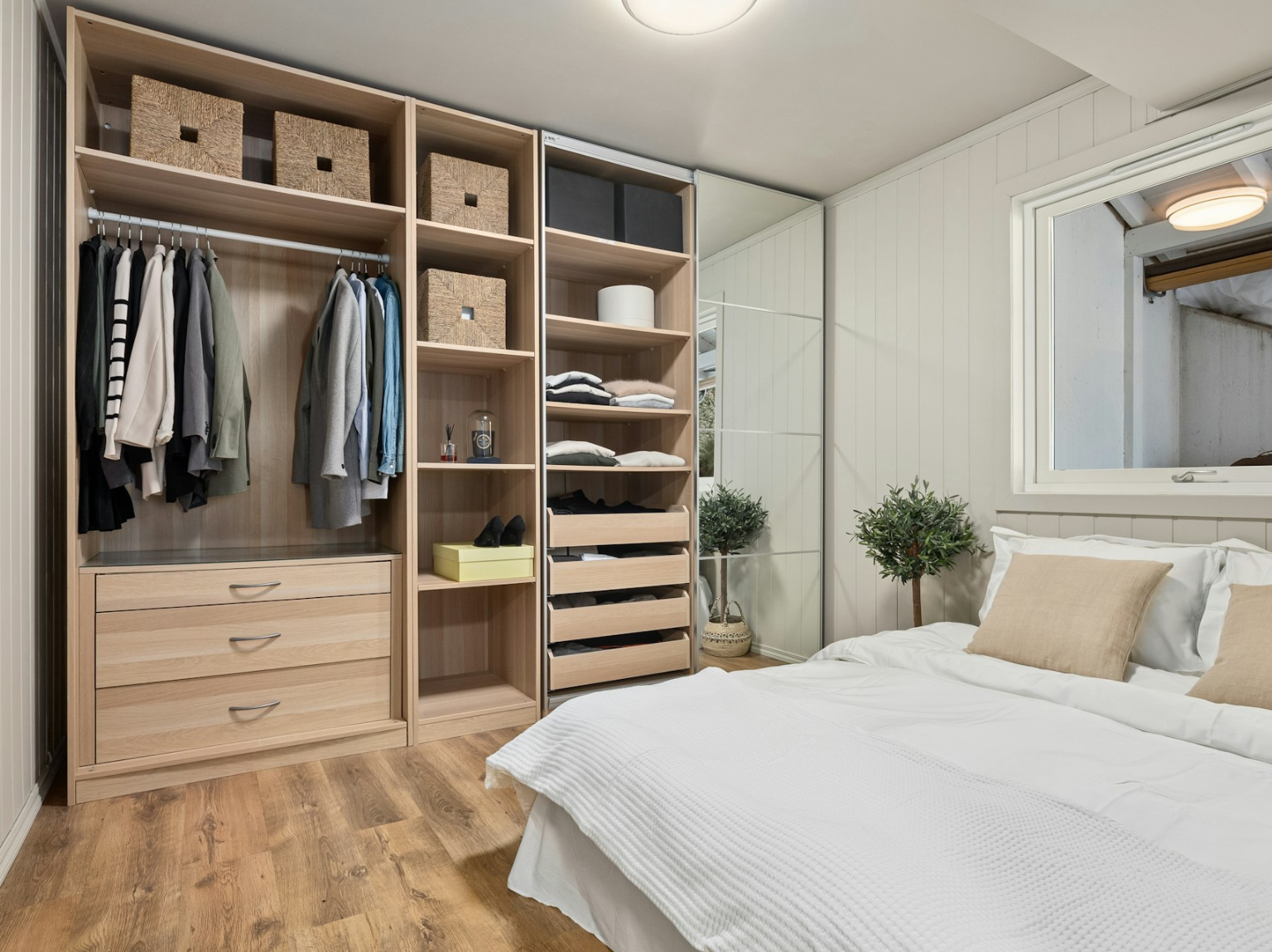 Wardrobe & Storage Design
